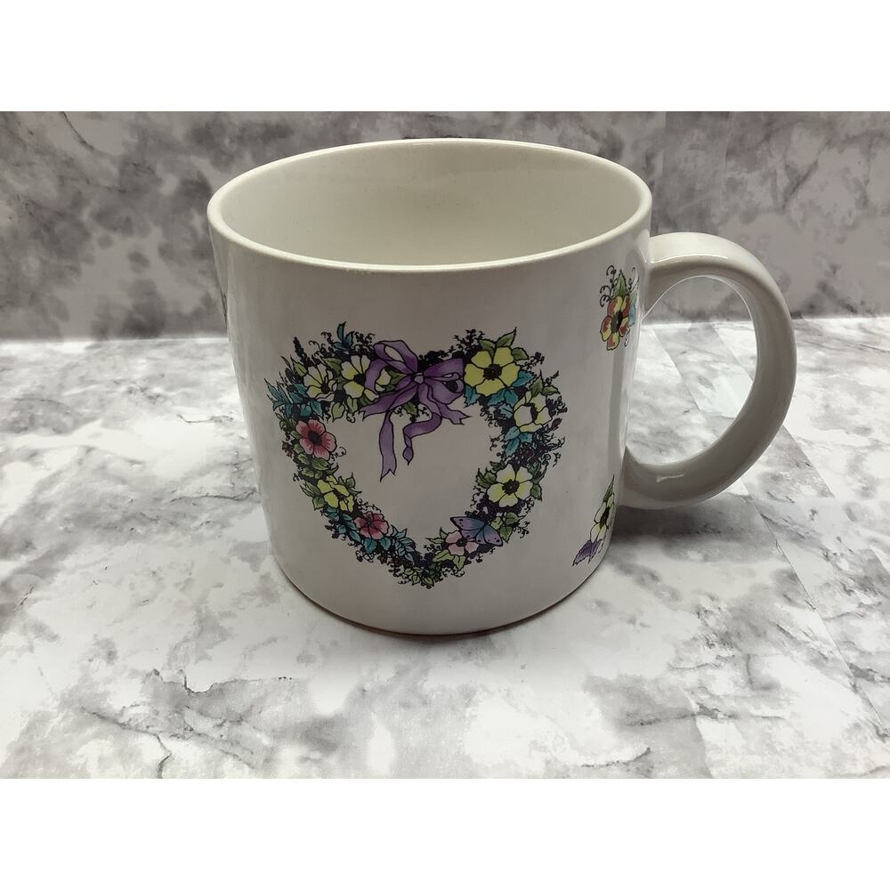 Inarco Vintagae Floral Heart Design 14 oz Coffee Mug - Made in Korea